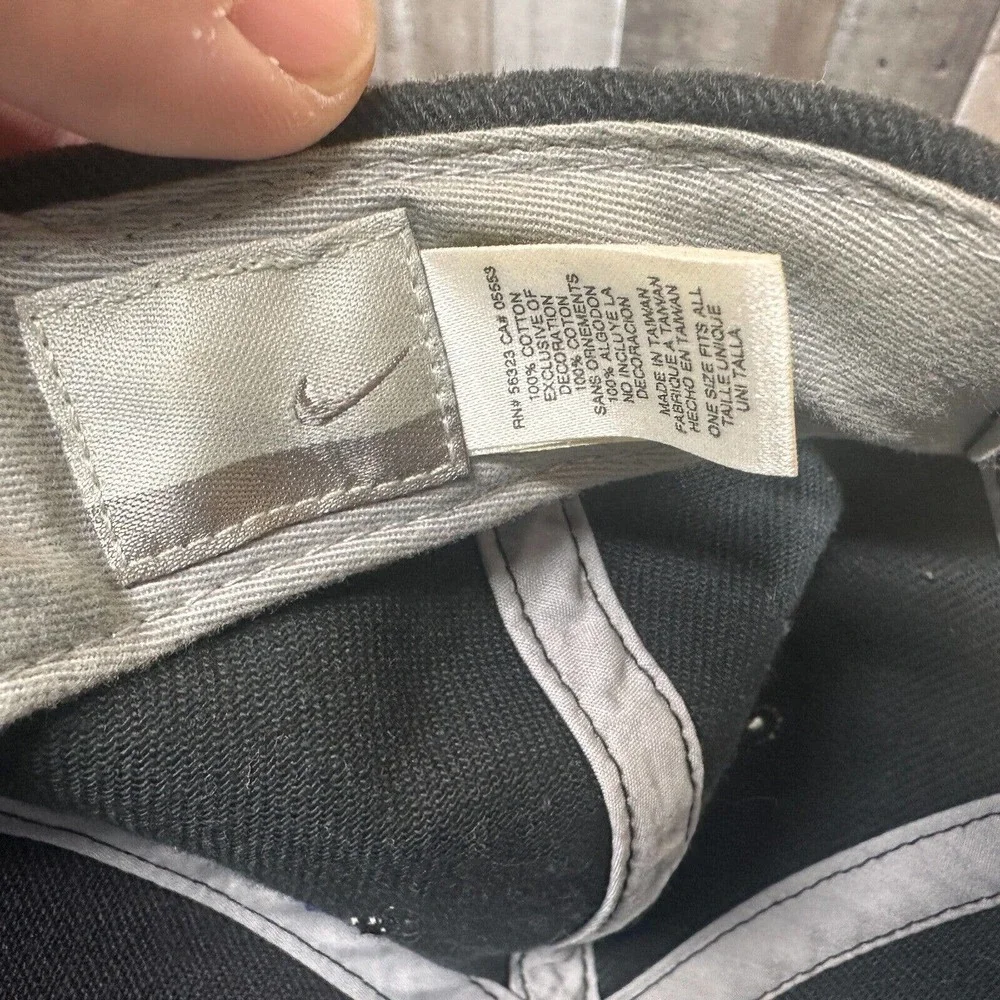 Nike VTG Center Swoosh Logo Hat Ball Cap Adjustable Strap‎ Back Black